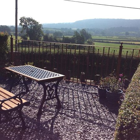 Tan Y Graig Bed & Breakfast Meifod Exterior photo
