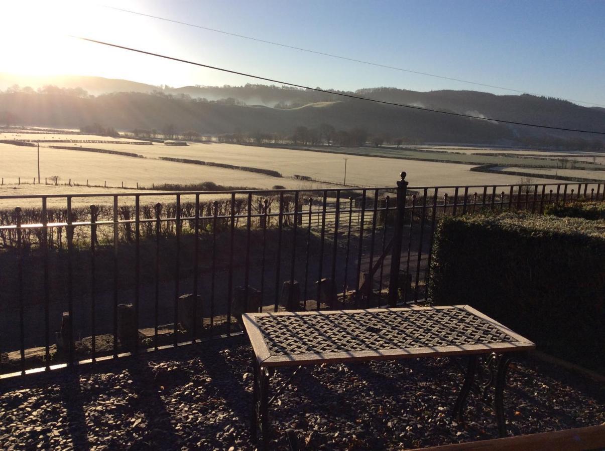 Tan Y Graig Bed & Breakfast Meifod Exterior photo